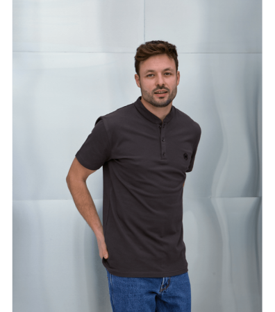 Однотонна футболка поло з коміром стійкою 19554.102