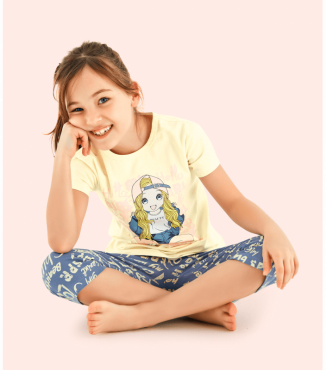 Дитяча піжама для дівчинки футболка та капрі 10108
